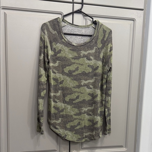 American Eagle Outfitters Tops - American Eagle Outfitters Green Camo Long Sleeve Tee